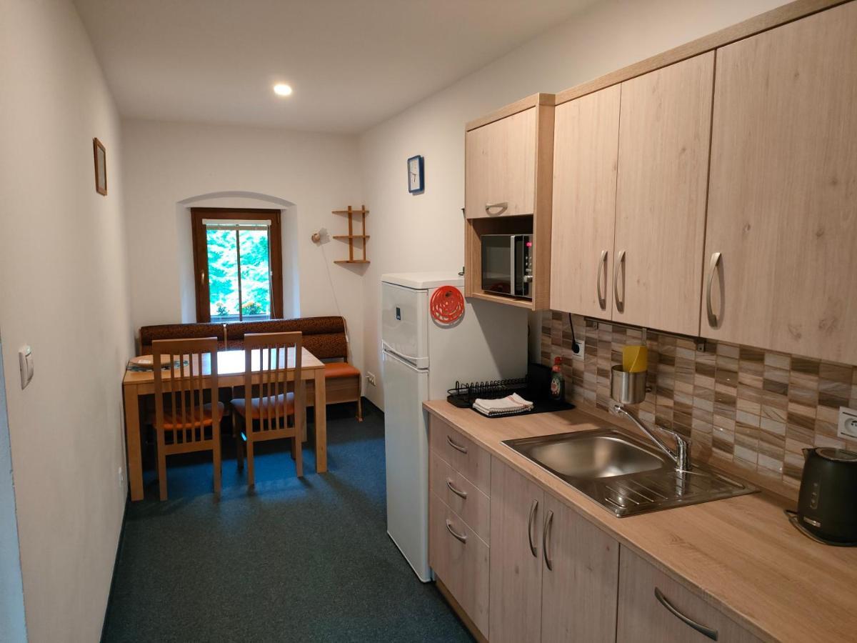 Apartmány Na náměstí Boží Dar Esterno foto