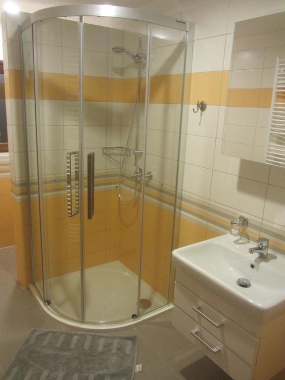 Apartmány Na náměstí Boží Dar Esterno foto