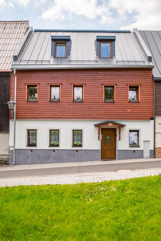 Apartmány Na náměstí Boží Dar Esterno foto