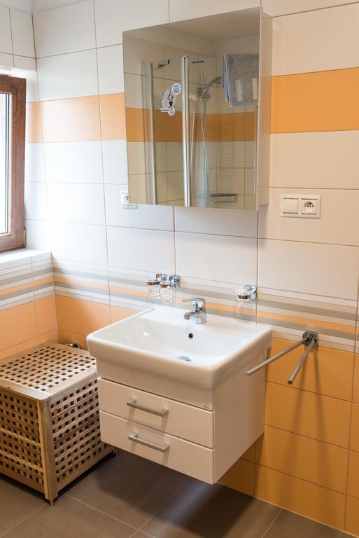 Apartmány Na náměstí Boží Dar Esterno foto