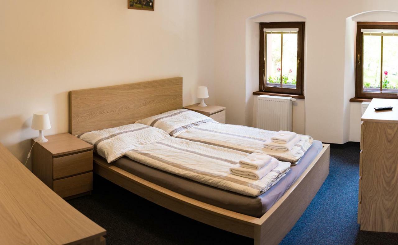 Apartmány Na náměstí Boží Dar Esterno foto